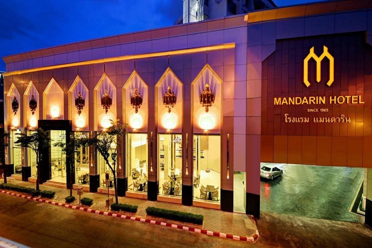 Mandarin Hotel Managed By Centre Point Bangkok Buitenkant foto